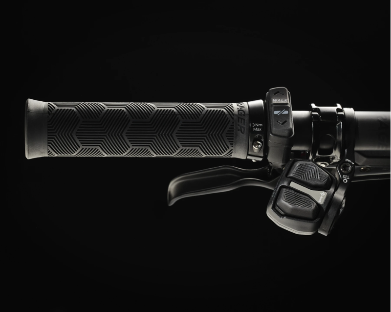 Fuel EXe 9.9 X0 AXS Electric Full Suspension Mountain Bike 2024 in Mulsanne Blue-4